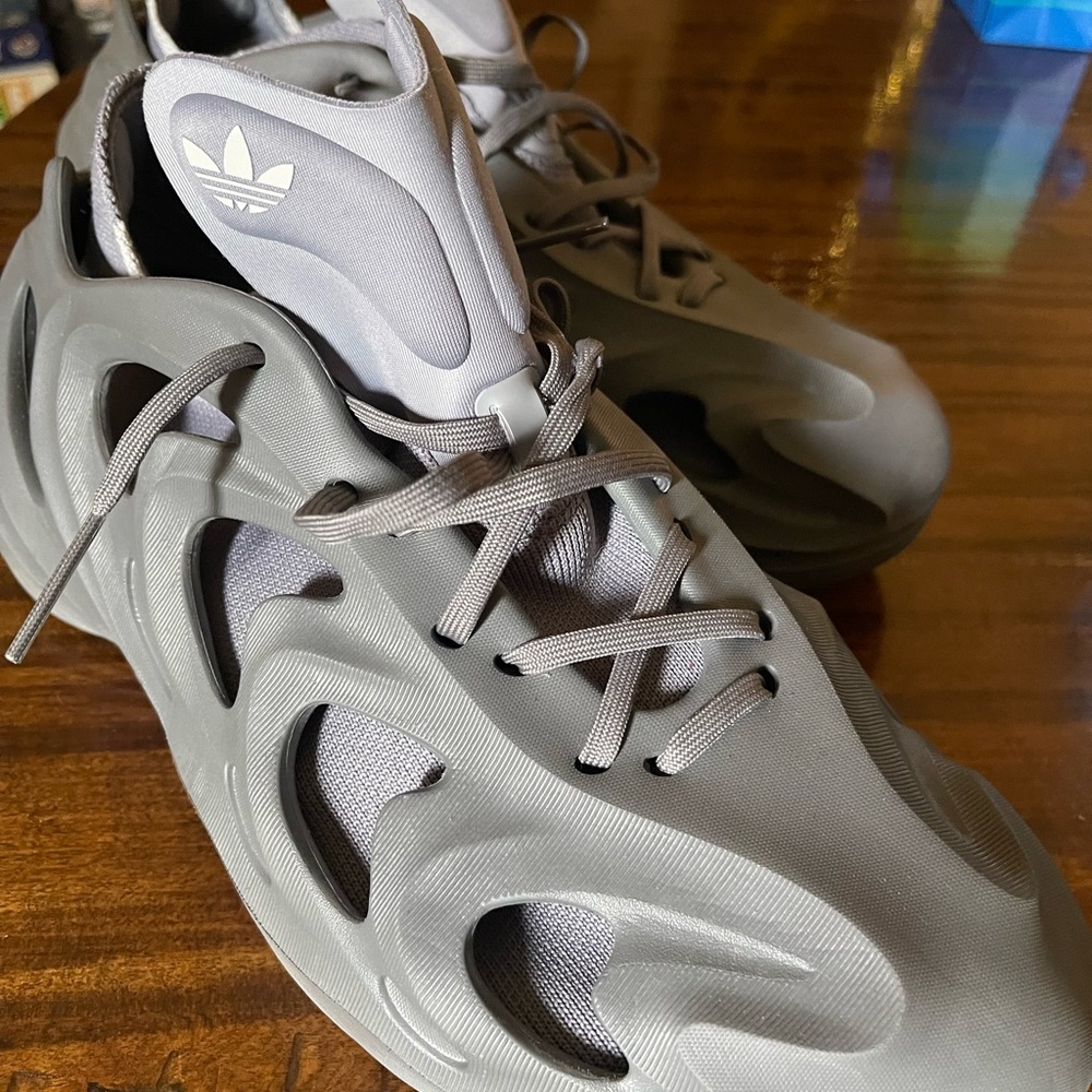 Like new maybe worn once - Picture 1 of 5